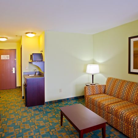 Holiday Inn Express Hotel & Suites Thornburg-S. Fredericksburg By Ihg Ngoại thất bức ảnh
