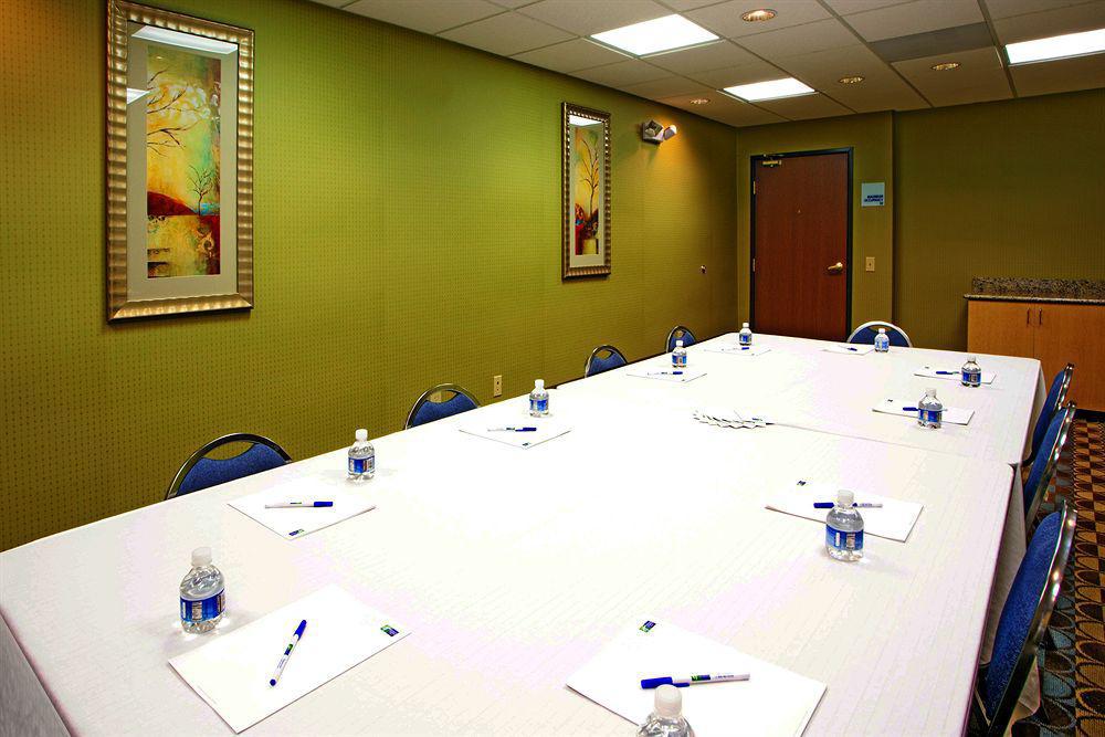 Holiday Inn Express Hotel & Suites Thornburg-S. Fredericksburg By Ihg Tiện nghi bức ảnh
