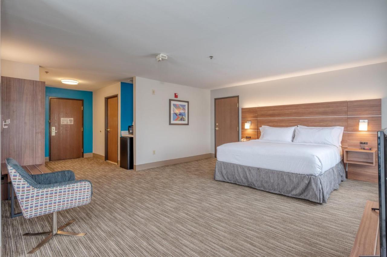 Holiday Inn Express Hotel & Suites Thornburg-S. Fredericksburg By Ihg Ngoại thất bức ảnh