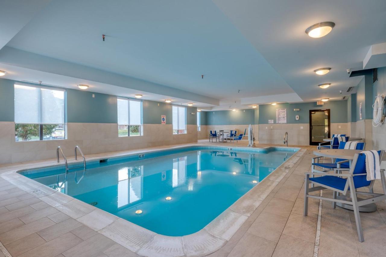 Holiday Inn Express Hotel & Suites Thornburg-S. Fredericksburg By Ihg Ngoại thất bức ảnh