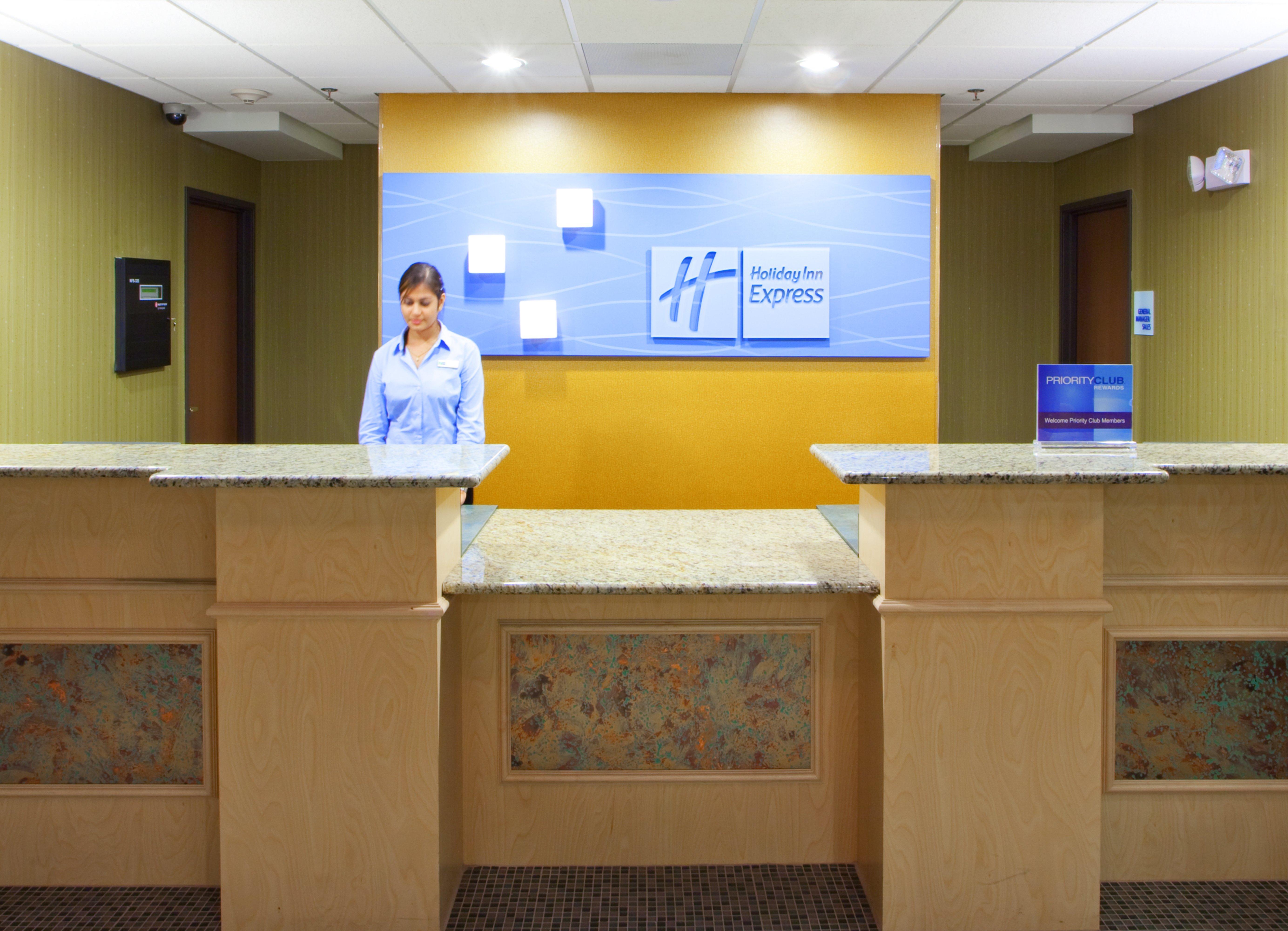 Holiday Inn Express Hotel & Suites Thornburg-S. Fredericksburg By Ihg Ngoại thất bức ảnh